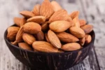 نخستین جشنواره بادام خسروشاه با هدف توسعه کشت کم‌آب‌بر برگزار شد