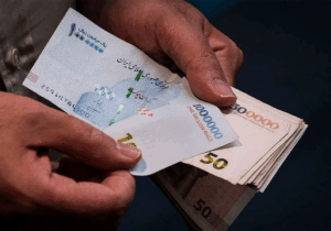 بی‌ثباتی اقتصادی؛ مطالبه گری از مسئولان برای اصلاح سیاست‌های پولی و مالیاتی