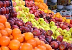 عرضه مستقیم میوه نوروزی با قیمت تنظیم بازار در تبریز