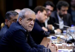 پزشکیان: نباید به نام دفاع از رهبری، تصویری غیرواقعی از ایشان به جامعه ارائه شود
